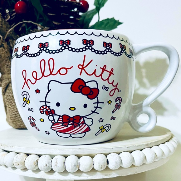Hello Kitty Christmas Mug - Picture 1 of 2